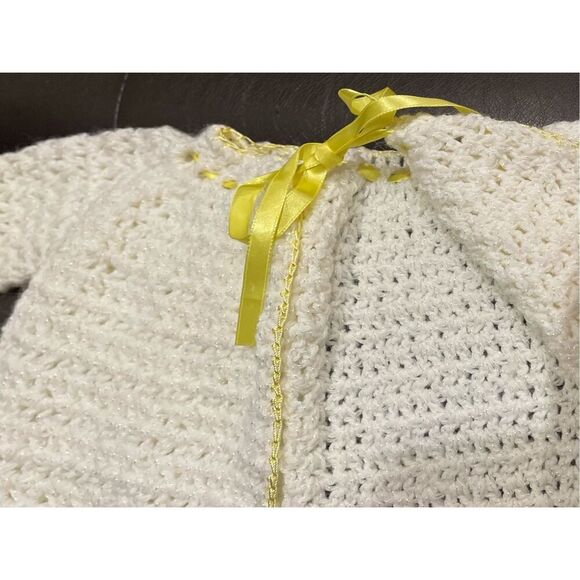 Handmade Vintage White and Yellow Crochet Sweater Baby One Size 6-12 Months - Picture 4 of 4